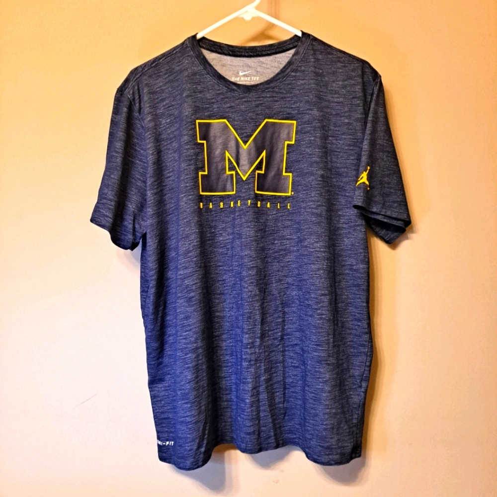 🏷 JORDAN 🔥 MICHIGAN BASKETBALL TEE SIZE XL